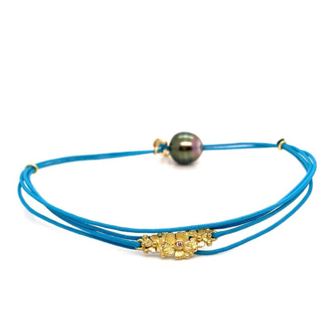 18K Small Flowers and Tahitian Pearl Cord Bracelet
