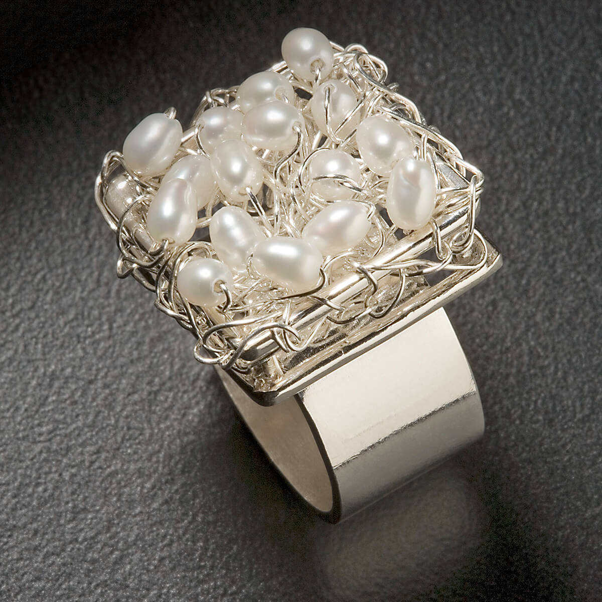 randi-chervitz_RCR0707_crocheted-pearl-cocktail-ring_2