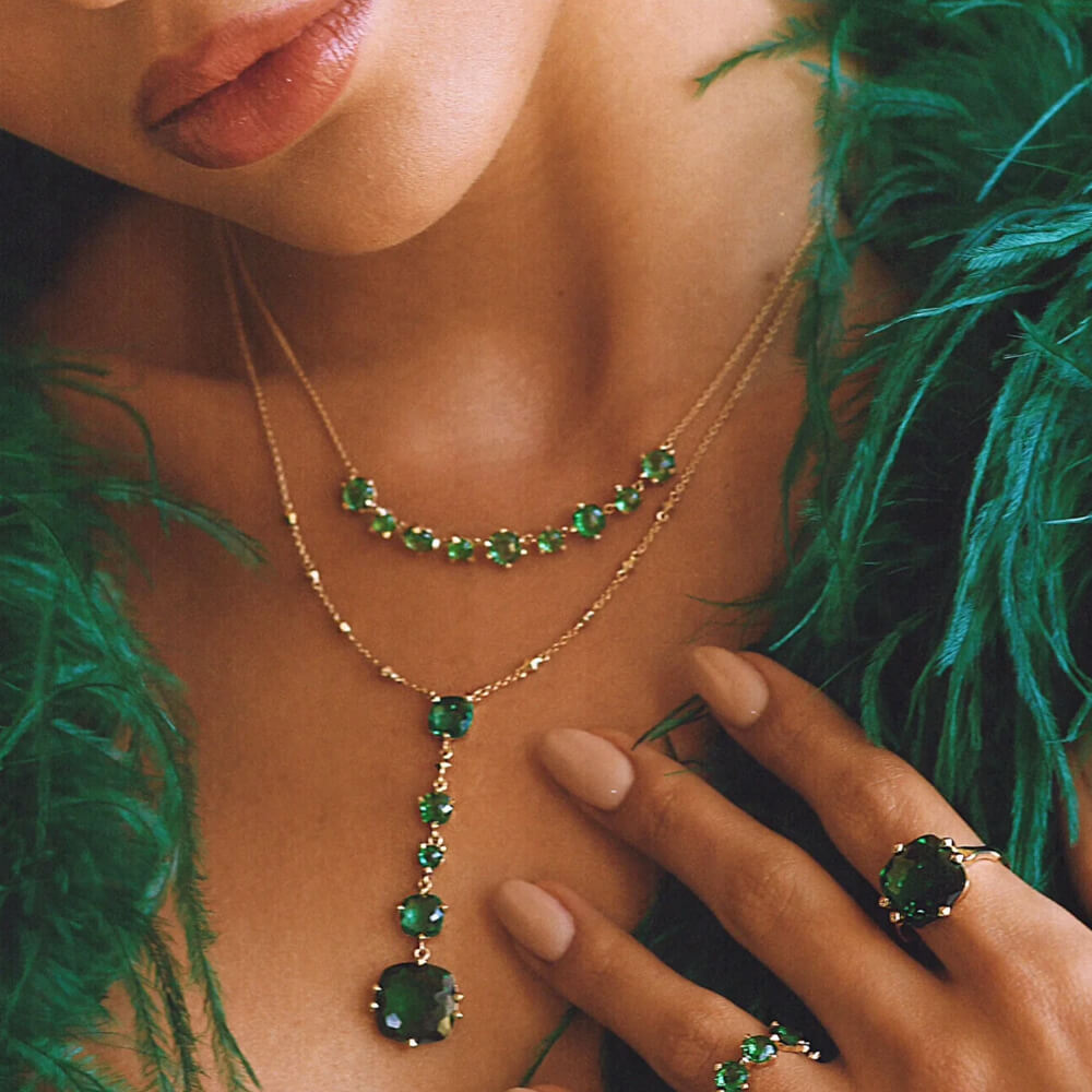 reign-los-angeles_RLA-MNGN-0407_mumbai-nights-petite-glamour-necklace_model