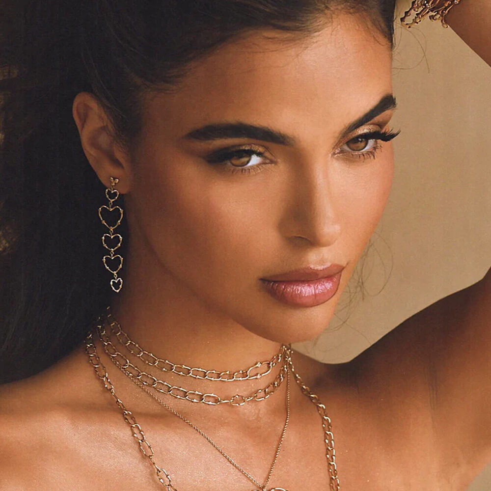 reign-los-angeles_RLA-RAGN-0115-DIA_thorn-link-necklace-with-diamonds_model