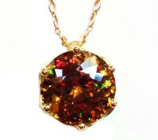 Spene Pendant. 22 ct. Museum Rarity Sphene. 18k Yellow Gold. Artist: Liaung- Chung Yen.
